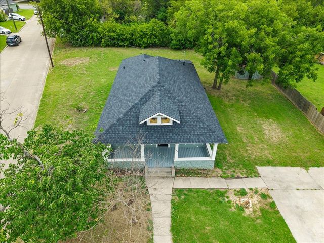244 Dunlap Street, Waxahachie, TX 75165