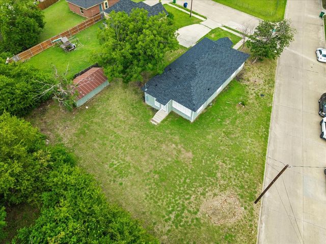 244 Dunlap Street, Waxahachie, TX 75165