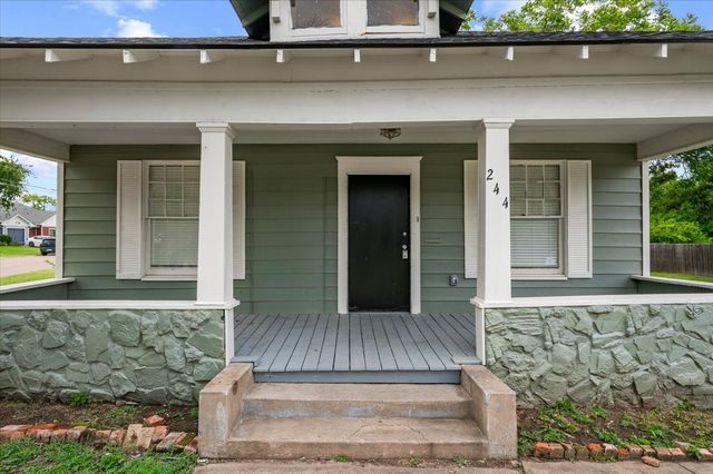 244 Dunlap Street, Waxahachie, TX 75165
