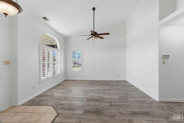 10008 Cheyenne Drive, Bakersfield, CA 93312