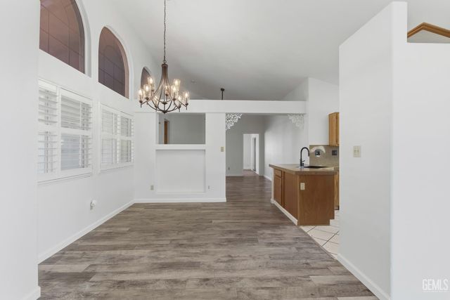 10008 Cheyenne Drive, Bakersfield, CA 93312