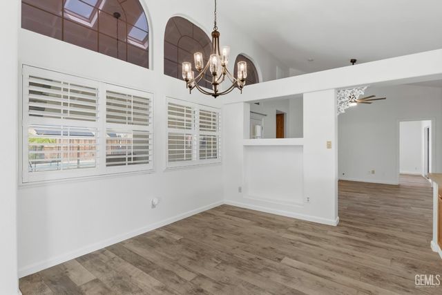 10008 Cheyenne Drive, Bakersfield, CA 93312