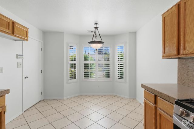 10008 Cheyenne Drive, Bakersfield, CA 93312