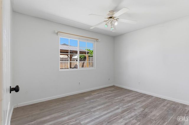 10008 Cheyenne Drive, Bakersfield, CA 93312