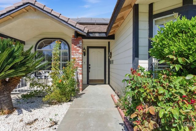 10008 Cheyenne Drive, Bakersfield, CA 93312