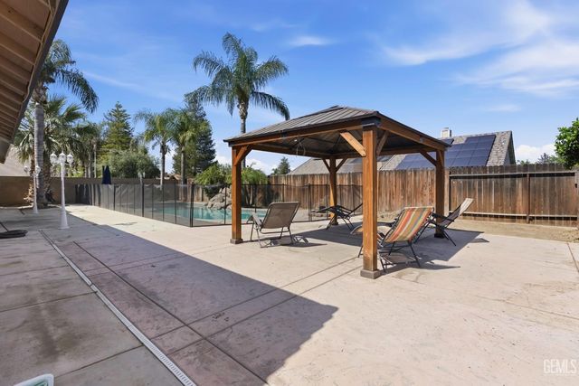 10008 Cheyenne Drive, Bakersfield, CA 93312