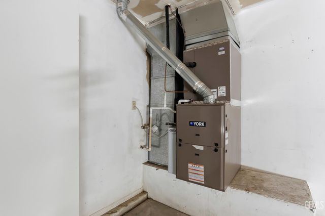 10008 Cheyenne Drive, Bakersfield, CA 93312