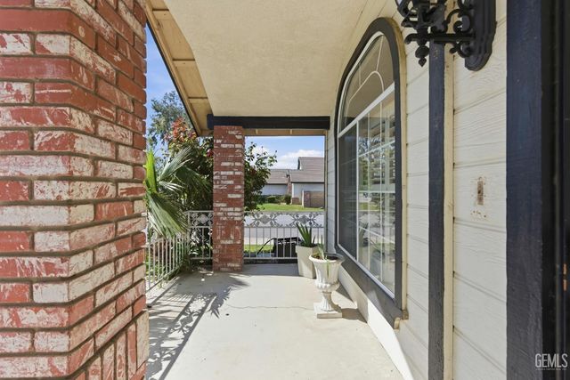 10008 Cheyenne Drive, Bakersfield, CA 93312