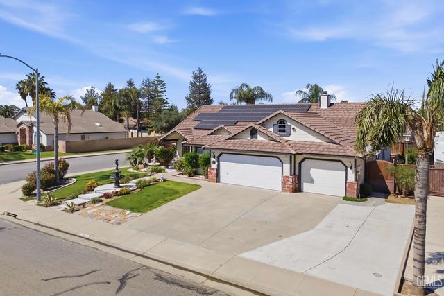 10008 Cheyenne Drive, Bakersfield, CA 93312