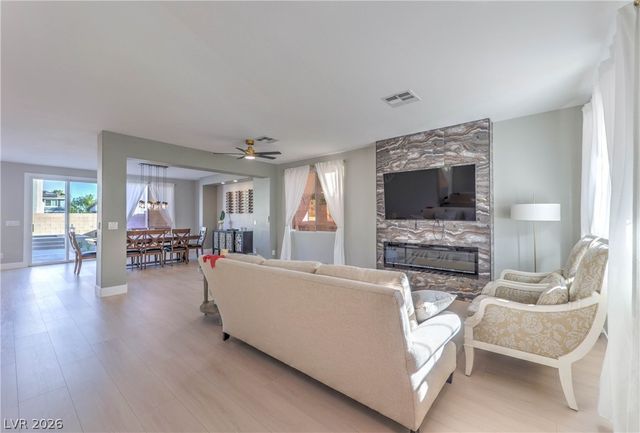 620 Bianca Bay Street, Las Vegas, NV 89144