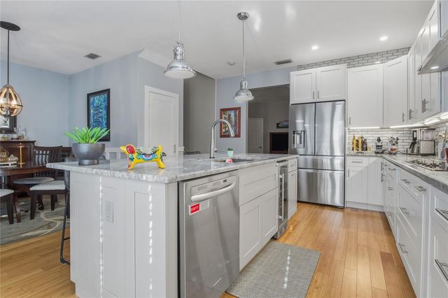 16302 NEWBURY PALMS COURT, Tampa, FL 33647