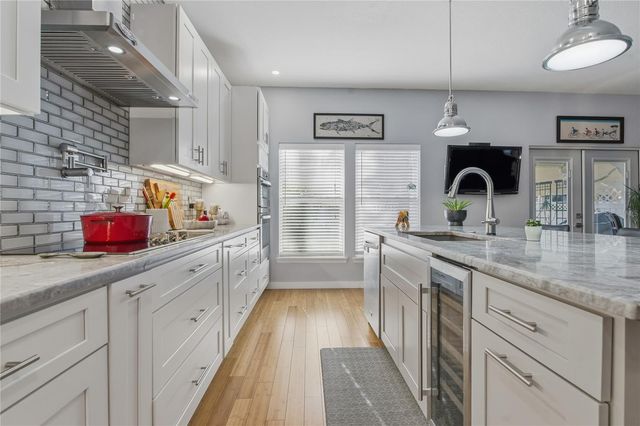 16302 NEWBURY PALMS COURT, Tampa, FL 33647