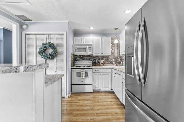 5420 Crescent Drive, Hilliard, OH 43026