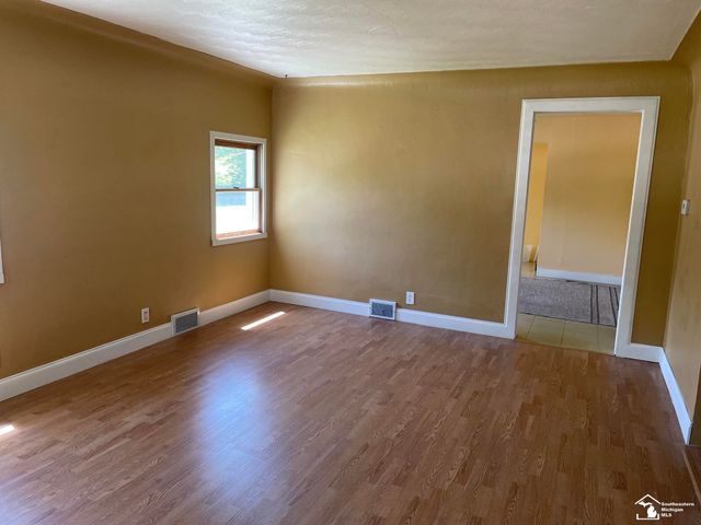6719 Summerfield Road, Bedford Twp, MI 48182