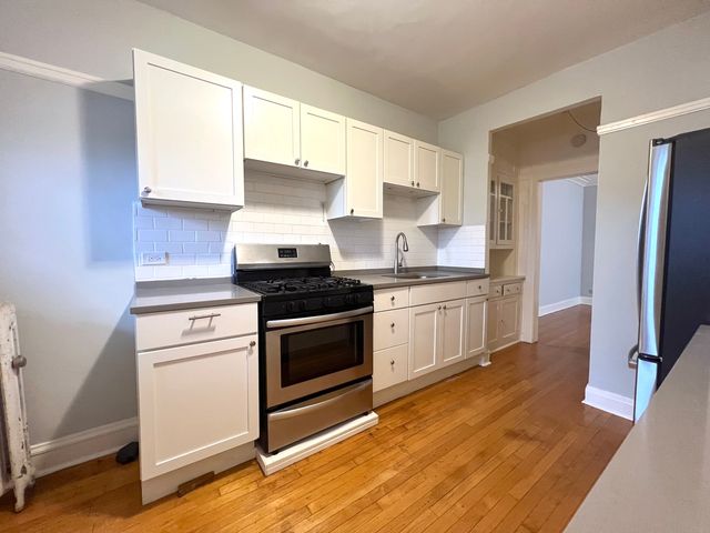 7440 N Claremont Avenue 3, Chicago, IL 60645