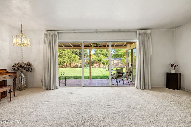 1001 W KALER Drive, Phoenix, AZ 85021