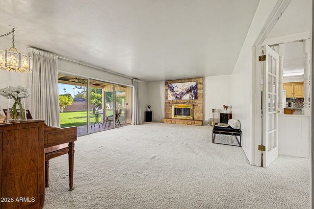 1001 W KALER Drive, Phoenix, AZ 85021