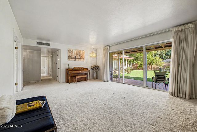 1001 W KALER Drive, Phoenix, AZ 85021