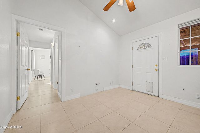 1001 W KALER Drive, Phoenix, AZ 85021