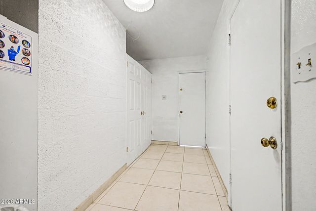 1001 W KALER Drive, Phoenix, AZ 85021
