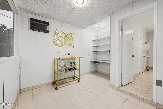 1001 W KALER Drive, Phoenix, AZ 85021