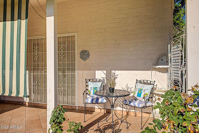 1001 W KALER Drive, Phoenix, AZ 85021