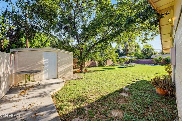 1001 W KALER Drive, Phoenix, AZ 85021