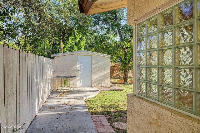 1001 W KALER Drive, Phoenix, AZ 85021