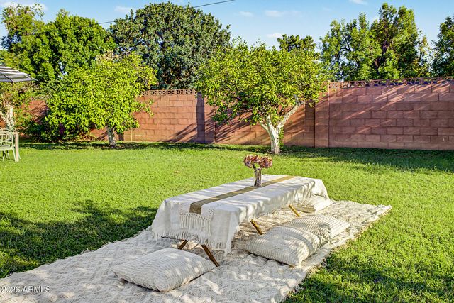 1001 W KALER Drive, Phoenix, AZ 85021