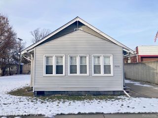 7599 Toepfer Road, Warren, MI 48091