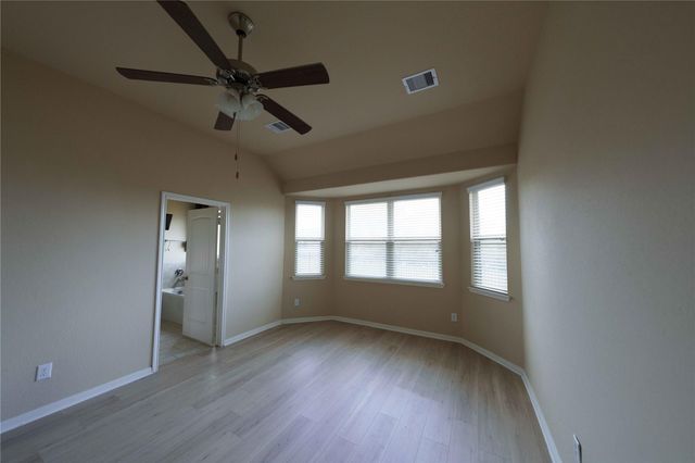 2126 Antler Trails Drive, Crosby, TX 77532
