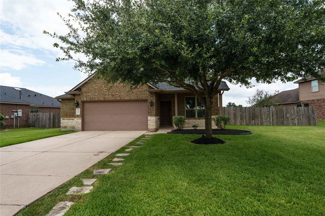 2126 Antler Trails Drive, Crosby, TX 77532