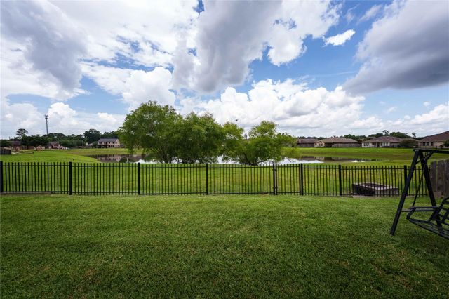 2126 Antler Trails Drive, Crosby, TX 77532