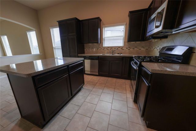 2126 Antler Trails Drive, Crosby, TX 77532
