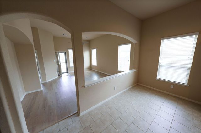 2126 Antler Trails Drive, Crosby, TX 77532