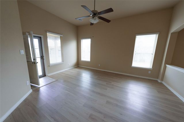 2126 Antler Trails Drive, Crosby, TX 77532