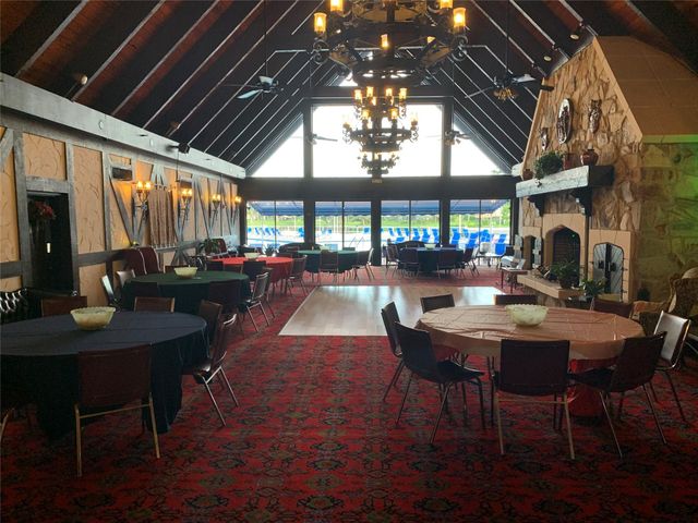 3670 N Inverrary Drive 1F, Lauderhill, FL 33319