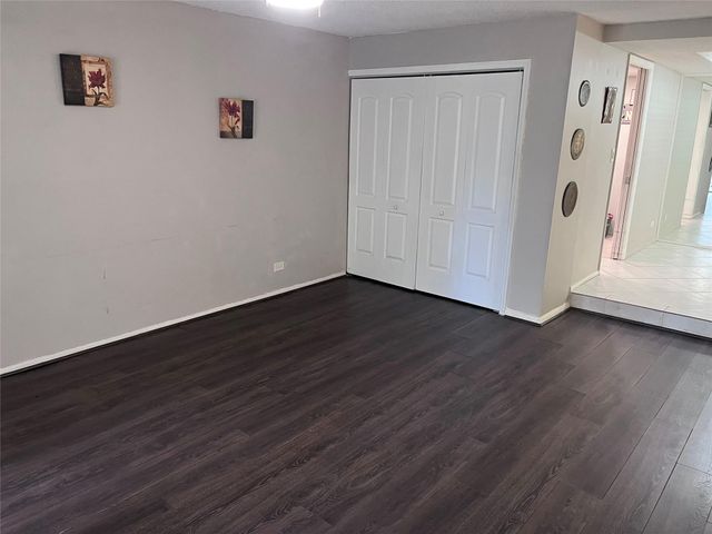 3670 N Inverrary Drive 1F, Lauderhill, FL 33319