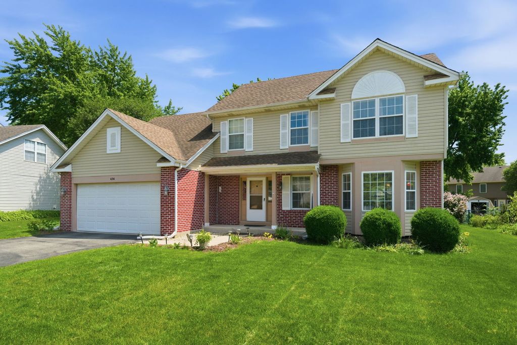 636 Briarwood Lane, Oswego, IL 60543