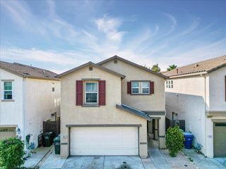 8906 Cobble Crest Dr, Sacramento, CA 95829