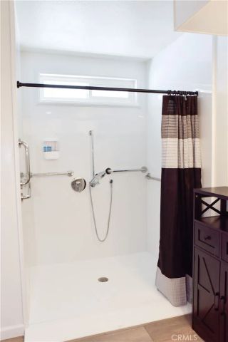 10681 Oak 64, Los Alamitos, CA 90720