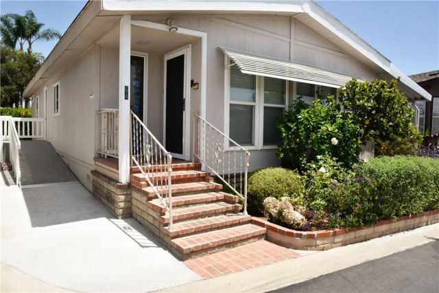 10681 Oak 64, Los Alamitos, CA 90720