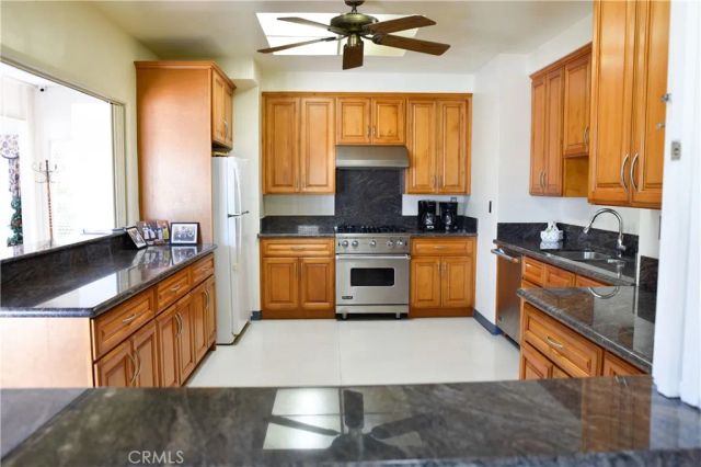 10681 Oak 64, Los Alamitos, CA 90720