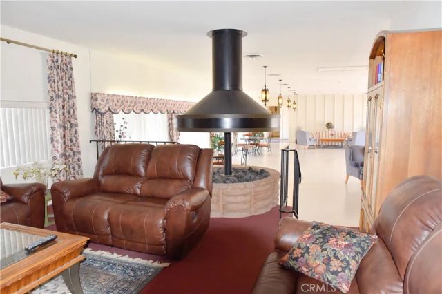 10681 Oak 64, Los Alamitos, CA 90720