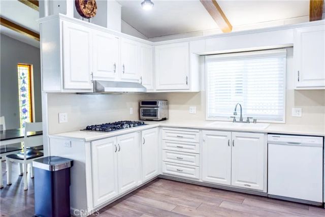 10681 Oak 64, Los Alamitos, CA 90720