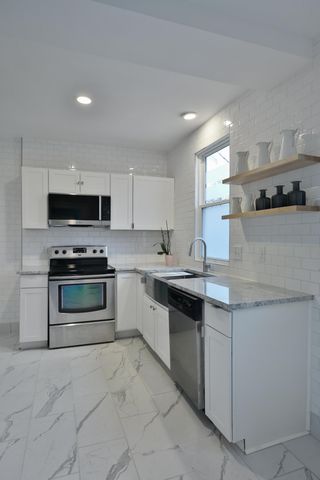 2362 Indiana Avenue, Columbus, OH 43202