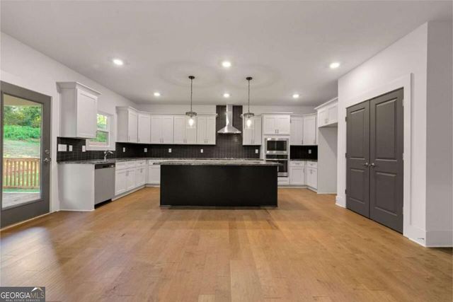 204 Races Road, Hoschton, GA 30548