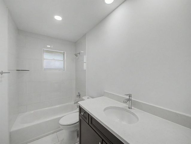 22 Banyan Road, Sewalls Point, FL 34996
