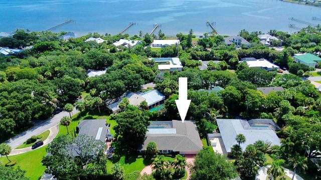22 Banyan Road, Sewalls Point, FL 34996