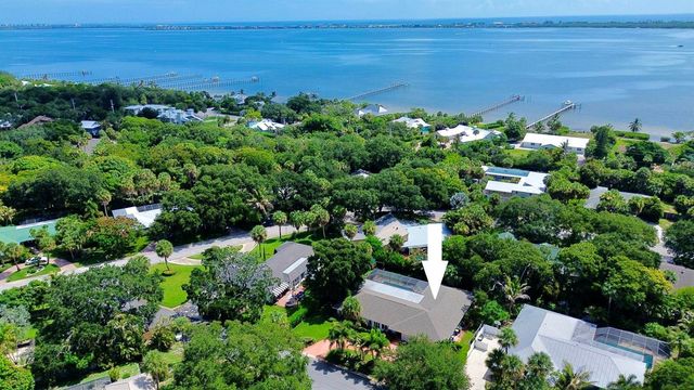 22 Banyan Road, Sewalls Point, FL 34996